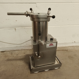 Piston filler Talleres Cato